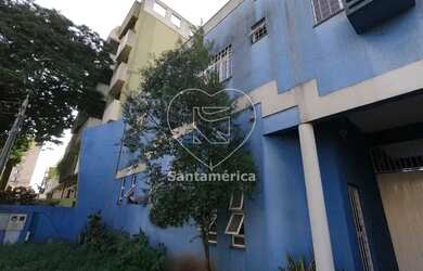 Imagem: O depósito possui 5 Vagas na garagem, 473m² de Área e está