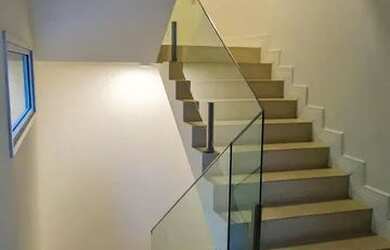 Imagem 16: Casa moderna À VENDA no condomínio São Pedro em Guarujá