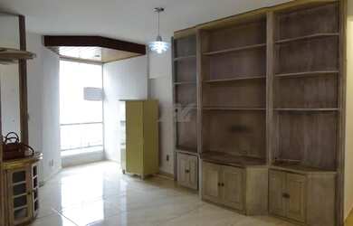 Imagem: O apartamento possui 1 Dormitório, 1 Banheiro, 1 Vaga na garagem