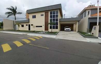 Imagem: A casa em condomínio possui 4 Dormitórios, 4 Banheiros, 2