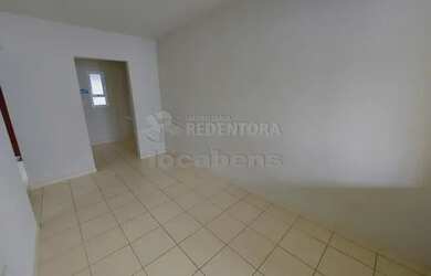 Imagem: A casa possui 2 Dormitórios, 1 Banheiro, 3 Vagas na garagem