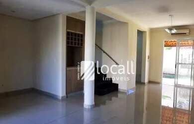 Imagem: A casa em condomínio possui 3 Dormitórios, 3 Banheiros, 2