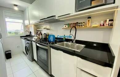 Imagem: O apartamento possui 3 Dormitórios, 1 Banheiro, 1 Vaga na garagem