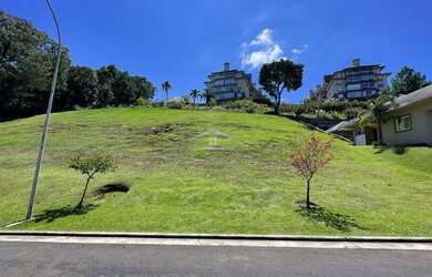 Imagem: O terreno possui 636m² de Área e está localizado em Gramado