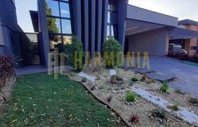 Imagem: A casa em condomínio possui 3 Dormitórios, 3 Banheiros, 203m²