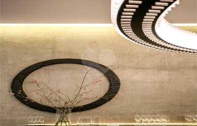 Imagem: O apartamento possui 1 Dormitório, 5 Banheiros, 5 Vagas na