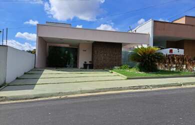 Imagem 2: Linda casa no Cond. Forest Hill
