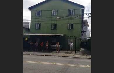 Imagem: O apartamento possui 3 Dormitórios, 1 Banheiro, 1 Vaga na garagem