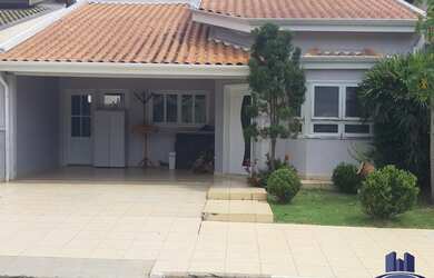 Imagem: A casa em condomínio possui 3 Dormitórios, 3 Banheiros, 4