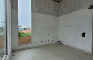 Imagem 6: CASA DE PRIMEIRA LOCAÇÃO FALTANDO ACABAMENTO A VENDA EM ARARUAMA-RJ