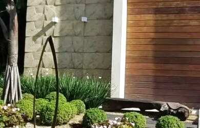 Imagem: A casa em condomínio possui 4 Dormitórios, 5 Banheiros, 5