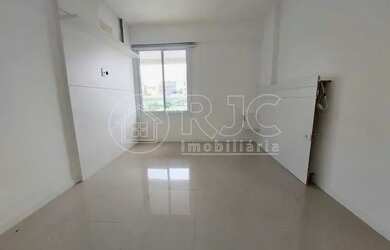 Imagem 11: Rua Dona Maria , juntinho ao Polo gastronomico da Tijuca, prédio novo