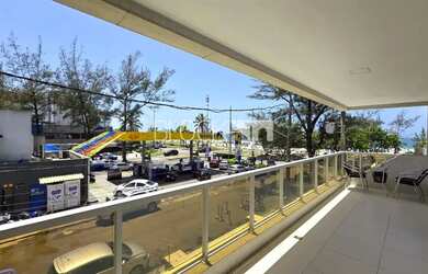 Imagem: O apartamento possui 3 Dormitórios, 5 Banheiros, 3 Vagas na