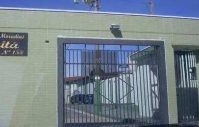 Imagem: O apartamento possui 3 Dormitórios, 1 Banheiro, 1 Vaga na garagem