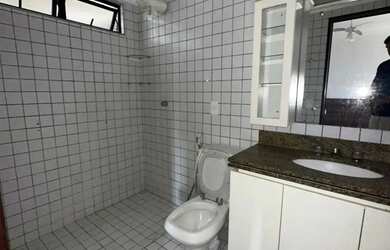 Imagem 12: Espaçoso Apartamento, 143 m2, 3 suites, perto da praia, lavabo em Ponta...