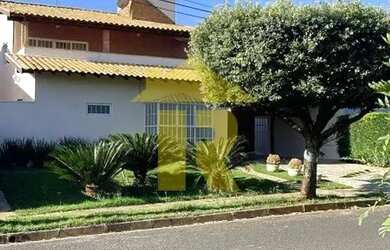 Imagem: A casa em condomínio possui 3 Dormitórios, 5 Banheiros, 4