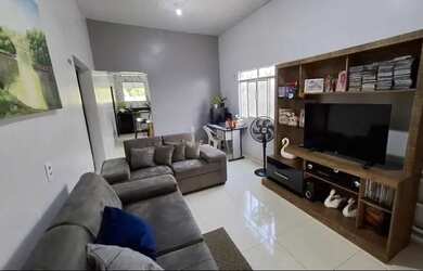 Imagem: A casa possui 2 Dormitórios, 2 Banheiros, 130m² de Área e