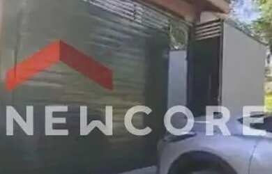 Imagem: A casa possui 3 Dormitórios, 3 Banheiros, 3 Vagas na garagem