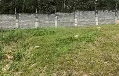 Imagem: O terreno possui 357m² de Área e está localizado em Arruda