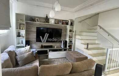 Imagem: A casa em condomínio possui 3 Dormitórios, 2 Banheiros, 2