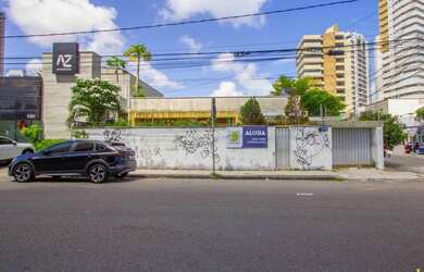 Imagem: O depósito possui 2 Vagas na garagem, 199m² de Área e está