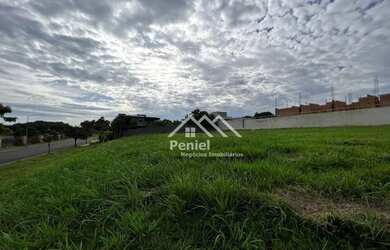 Imagem: O terreno possui 1.847m² de Área e está localizado em Cravinhos