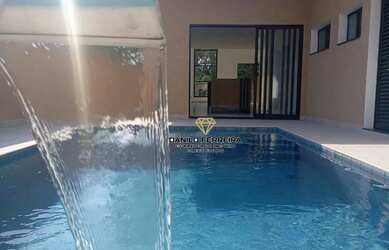 Imagem: A casa em condomínio possui 3 Dormitórios, 4 Banheiros, 4