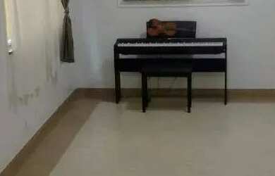 Imagem: A casa possui 3 Dormitórios, 4 Banheiros, 2 Vagas na garagem