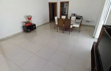 Imagem 13: CASA ALTO UMUARAMA. Churrasqueira, 250m² de Área, 3 Vagas na garageme3...