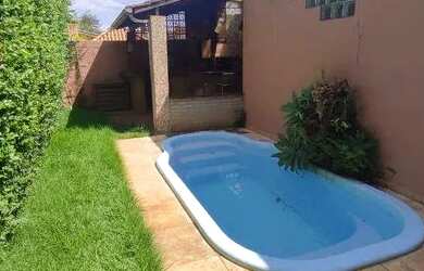 Imagem: A casa em condomínio possui 4 Dormitórios, 5 Banheiros, 4