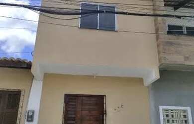 Imagem: A casa possui 2 Dormitórios e 2 Banheiros e está localizado