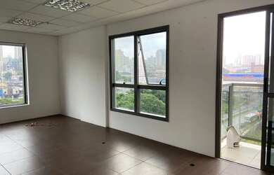 Imagem: O depósito possui 1 Vaga na garagem e 37m² de Área e está