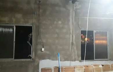 Imagem 14: Casa de 2/4. Varanda, 1 Banheiroe2 Dormitórios