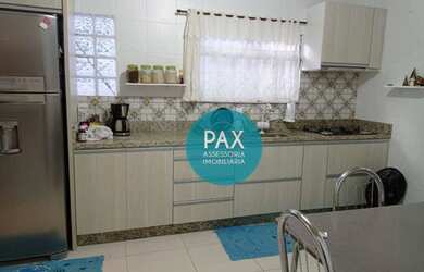 Imagem: A casa possui 3 Dormitórios, 3 Banheiros, 1 Vaga na garagem