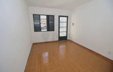 Imagem 1: Casa Padrão em Pelotas. 102m² de Área, 1 Vaga na garageme1 Dormitório