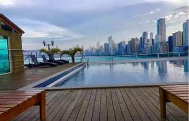 Imagem 14: Luxuoso flat B. Camburiú frente para o mar, 18º andar, diária R$450,00