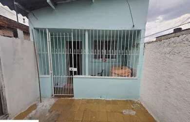 Imagem: A casa possui 1 Dormitório, 1 Banheiro, 47m² de Área e está