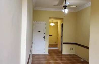 Imagem 3: apartamento de 2 quartos com uma quadra da praia de Copacabana