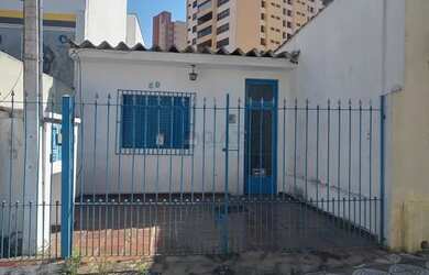 Imagem: A casa possui 2 Dormitórios, 2 Banheiros, 1 Vaga na garagem