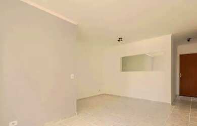 Imagem: O apartamento possui 3 Dormitórios, 1 Banheiro, 1 Vaga na garagem