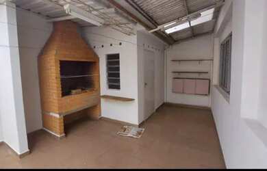 Imagem: A casa possui 3 Dormitórios, 2 Banheiros, 70m² de Área e