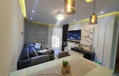 Imagem: A casa possui 2 Dormitórios, 1 Banheiro, 2 Vagas na garagem