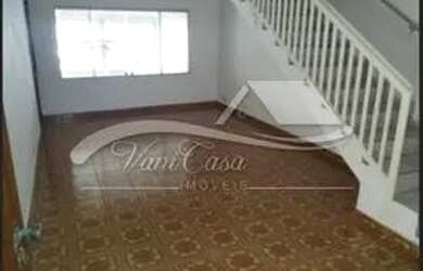 Imagem: A casa possui 3 Dormitórios, 3 Banheiros, 2 Vagas na garagem