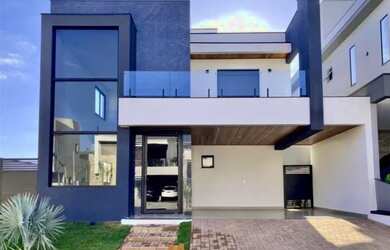 Imagem: A casa em condomínio possui 3 Dormitórios, 3 Banheiros, 348m²