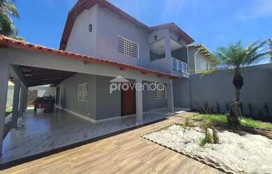 Imagem: A casa possui 3 Dormitórios, 3 Banheiros, 3 Vagas na garagem