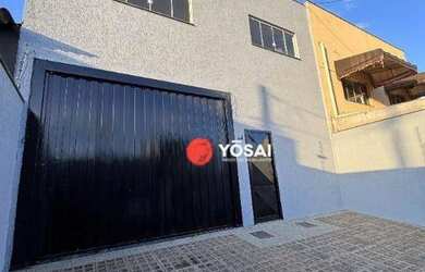 Imagem: O depósito possui 2 Vagas na garagem, 212m² de Área e está