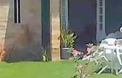 Imagem: A casa em condomínio possui 4 Dormitórios, 4 Banheiros, 4