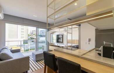 Imagem: O apartamento possui 1 Dormitório, 1 Banheiro, 1 Vaga na garagem