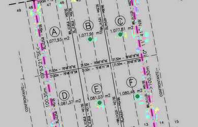 Imagem: O terreno possui 1.077m² de Área e está localizado em Distrito