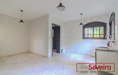 Imagem 5: ALUGA-SE CASA AMPLA COM PISCINA / 4 QUARTOS / 4 VAGAS / BEM LOCALIZADA...